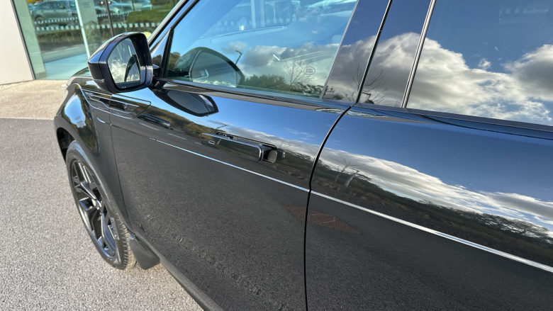 Land Rover Range Rover Evoque 2.0 D200 R-Dynamic SE 5dr Auto Diesel Hatchback